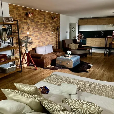Underground Bratislava-nivy Apartment